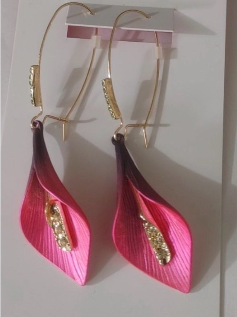 NWT BETSEY JOHNSON CALLA LILY DROP EARRINGS IN PINK